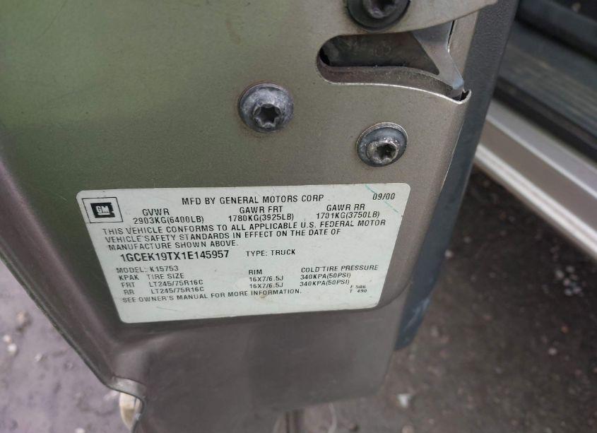 Photo 9 of 2001 Chevrolet Silverado 1500 LS (VIN 1GCEK19TX1E145957)