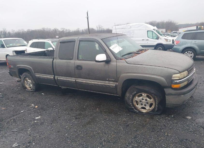 2001 Chevrolet Silverado 1500 LS (VIN 1GCEK19TX1E282252) main photo