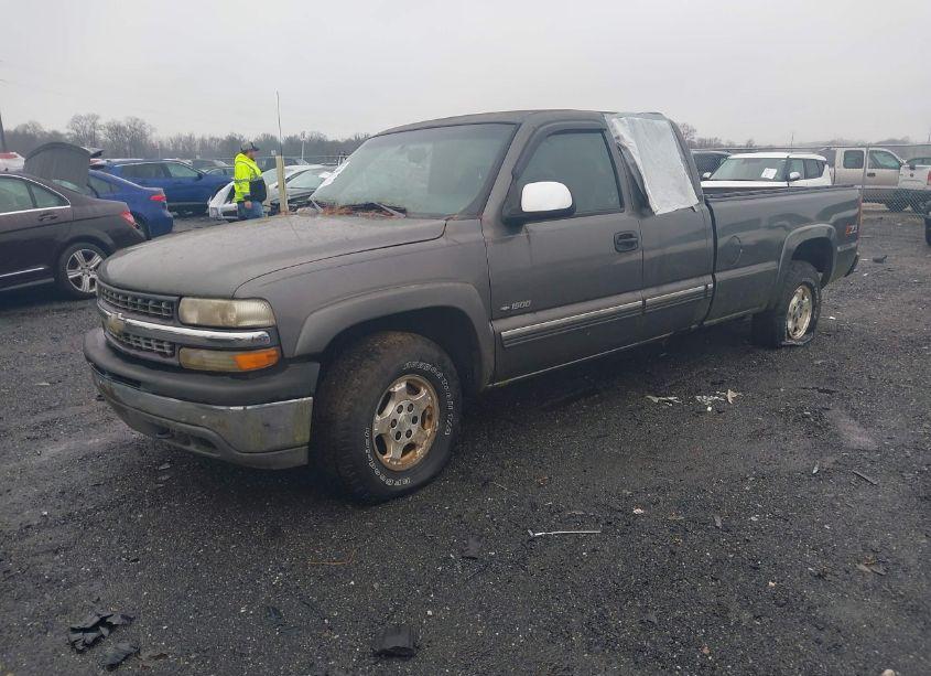 Photo 2 of 2001 Chevrolet Silverado 1500 LS (VIN 1GCEK19TX1E282252)