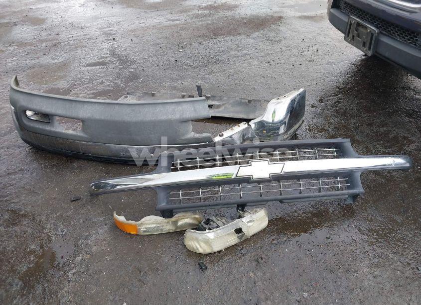 Photo 12 of 2001 Chevrolet Silverado 1500 LS (VIN 1GCEK19TX1E331580)