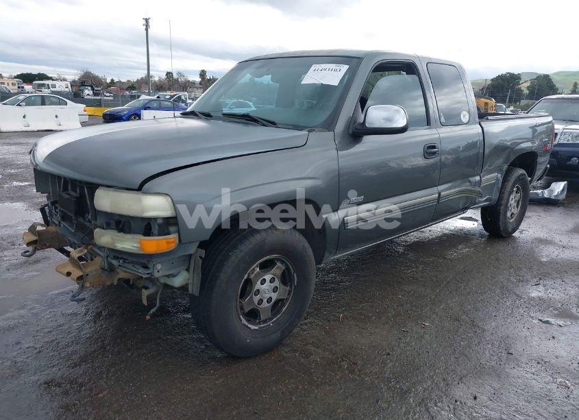 Photo 2 of 2001 Chevrolet Silverado 1500 LS (VIN 1GCEK19TX1E331580)