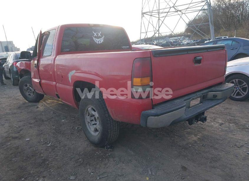 Photo 3 of 2002 Chevrolet Silverado 1500 LS (VIN 1GCEK19TX2E240973)