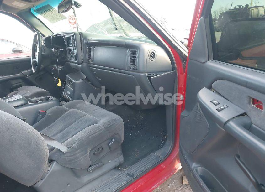 Photo 5 of 2002 Chevrolet Silverado 1500 LS (VIN 1GCEK19TX2E240973)