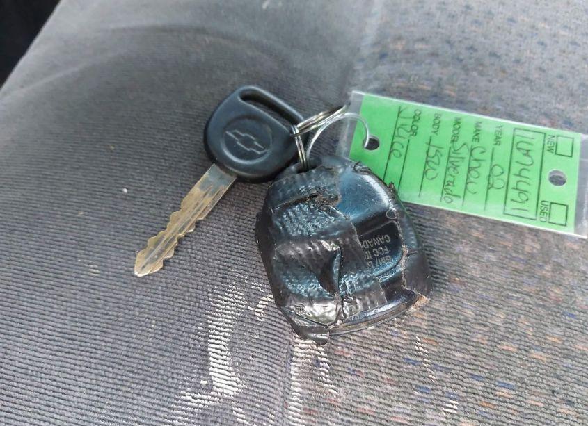 Photo 11 of 2002 Chevrolet Silverado 1500 LS (VIN 1GCEK19TX2Z242117)