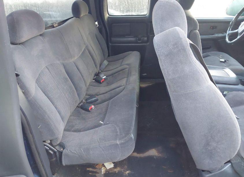 Photo 8 of 2002 Chevrolet Silverado 1500 LS (VIN 1GCEK19TX2Z242117)