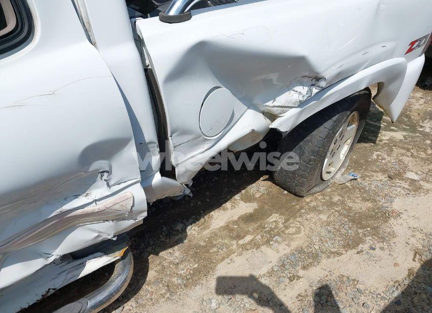 Photo 19 of 2004 Chevrolet Silverado 1500 Z71 (VIN 1GCEK19TX4E103857)