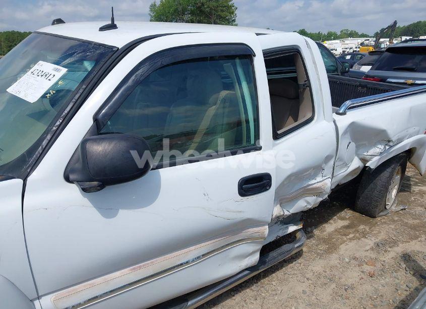 Photo 20 of 2004 Chevrolet Silverado 1500 Z71 (VIN 1GCEK19TX4E103857)