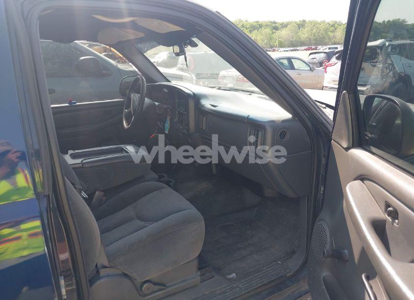 Photo 5 of 2005 Chevrolet Silverado 1500 LS (VIN 1GCEK19TX5E190483)