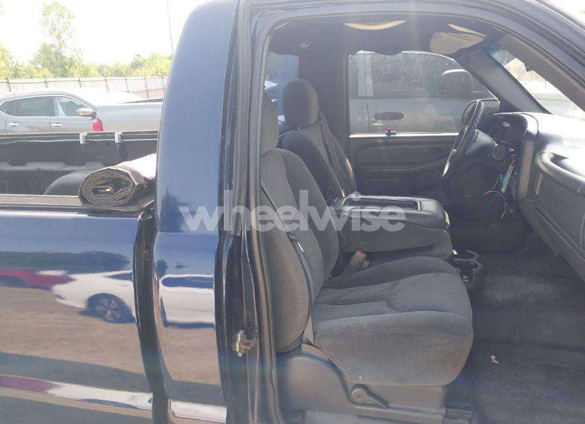 Photo 8 of 2005 Chevrolet Silverado 1500 LS (VIN 1GCEK19TX5E190483)