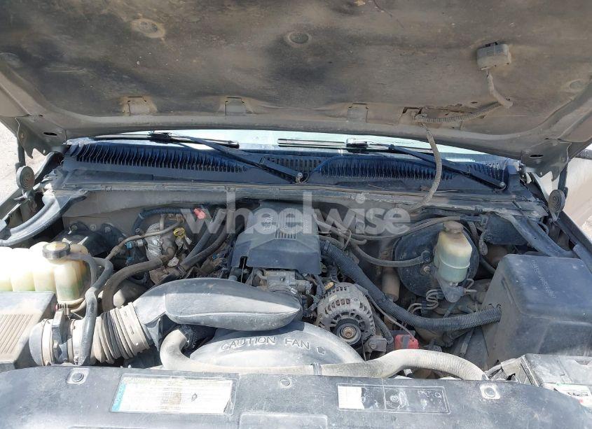 Photo 10 of 2000 Chevrolet Silverado 1500 LS (VIN 1GCEK19TXYZ251022)