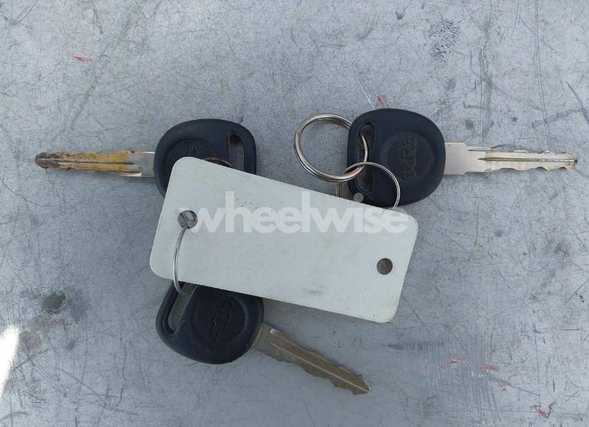 Photo 11 of 2000 Chevrolet Silverado 1500 LS (VIN 1GCEK19TXYZ251022)