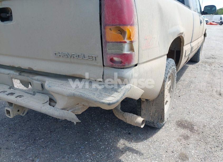 Photo 6 of 2000 Chevrolet Silverado 1500 LS (VIN 1GCEK19TXYZ251022)