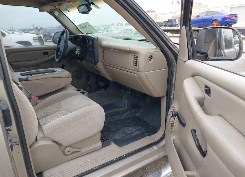 Photo 5 of 2003 Chevrolet Silverado 1500 (VIN 1GCEK19V03Z302862)