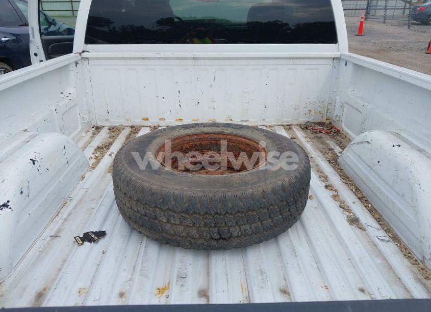 Photo 13 of 2002 Chevrolet Silverado 1500 (VIN 1GCEK19V12Z124099)