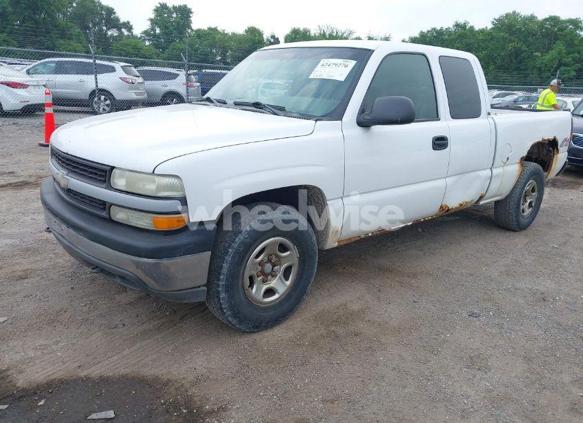 Photo 2 of 2002 Chevrolet Silverado 1500 (VIN 1GCEK19V12Z124099)