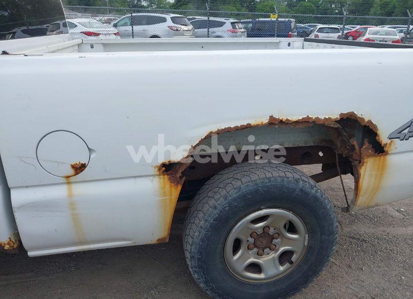 Photo 6 of 2002 Chevrolet Silverado 1500 (VIN 1GCEK19V12Z124099)