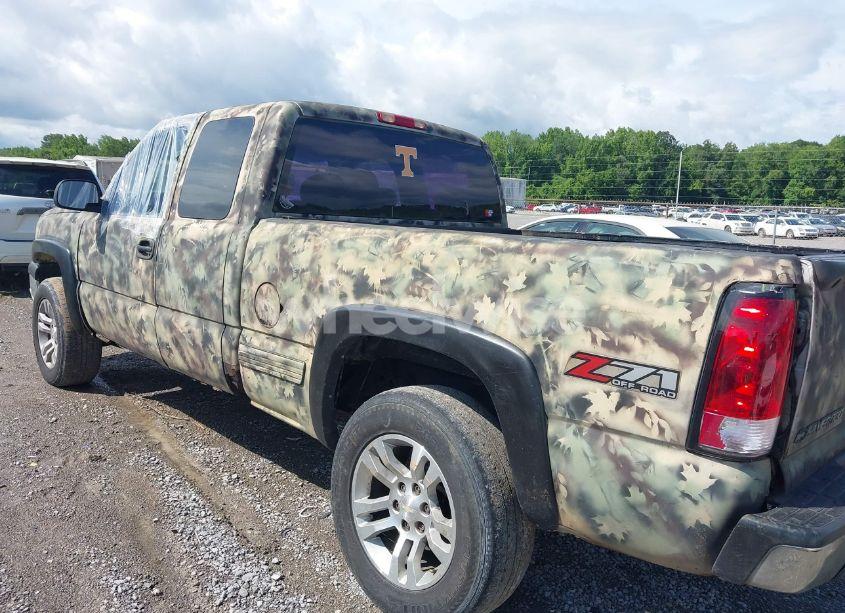 Photo 14 of 2005 Chevrolet Silverado 1500 LS (VIN 1GCEK19V15Z101751)