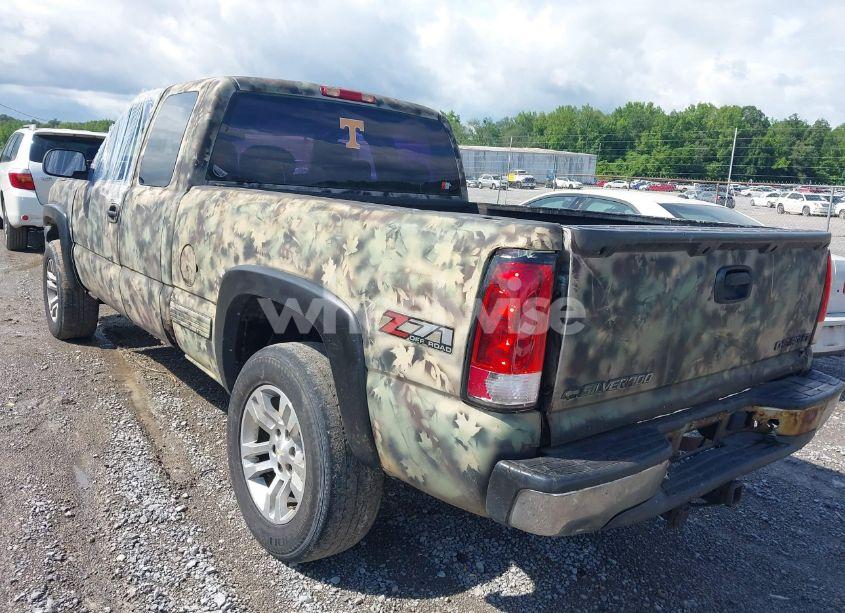 Photo 3 of 2005 Chevrolet Silverado 1500 LS (VIN 1GCEK19V15Z101751)