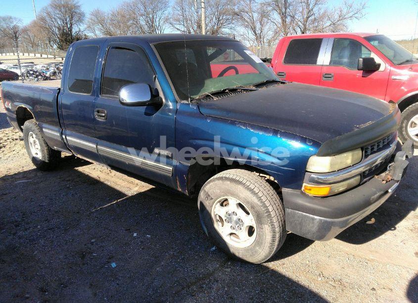 1999 Chevrolet Silverado 1500 LS (VIN 1GCEK19V2XE199361) main photo