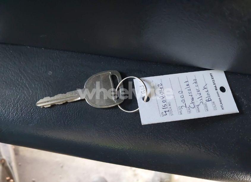 Photo 11 of 2000 Chevrolet Silverado 1500 (VIN 1GCEK19V2YE406705)