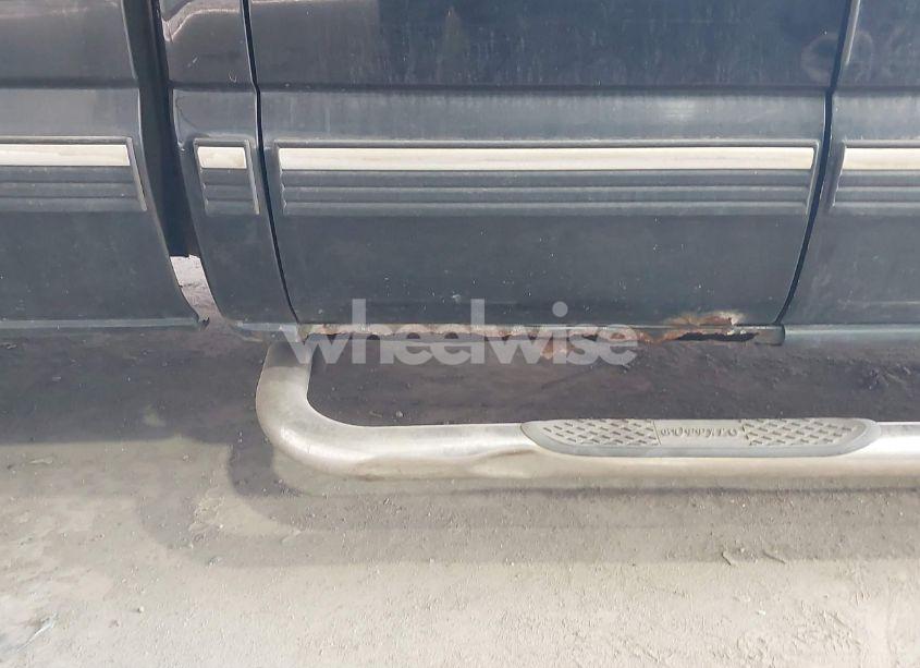 Photo 12 of 2000 Chevrolet Silverado 1500 (VIN 1GCEK19V2YE406705)