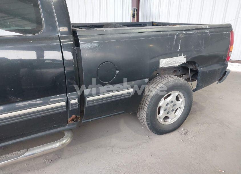 Photo 6 of 2000 Chevrolet Silverado 1500 (VIN 1GCEK19V2YE406705)