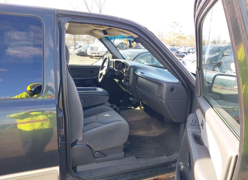 Photo 5 of 2003 Chevrolet Silverado 1500 LS (VIN 1GCEK19V33Z140287)