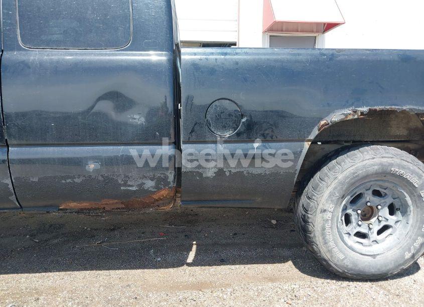 Photo 6 of 1999 Chevrolet Silverado 1500 LS (VIN 1GCEK19V4XE208741)