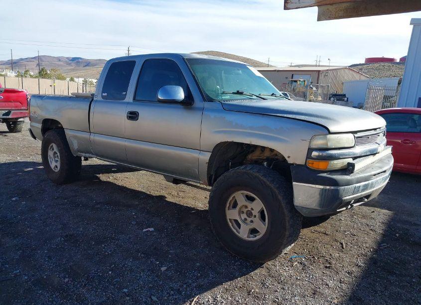 2001 Chevrolet Silverado 1500 LS (VIN 1GCEK19V71E152088) main photo