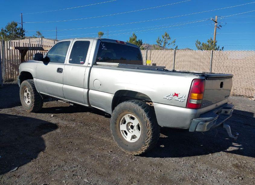Photo 3 of 2001 Chevrolet Silverado 1500 LS (VIN 1GCEK19V71E152088)