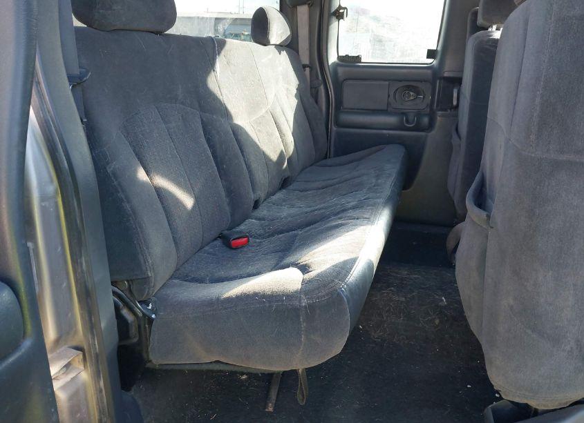 Photo 8 of 2001 Chevrolet Silverado 1500 LS (VIN 1GCEK19V71E152088)