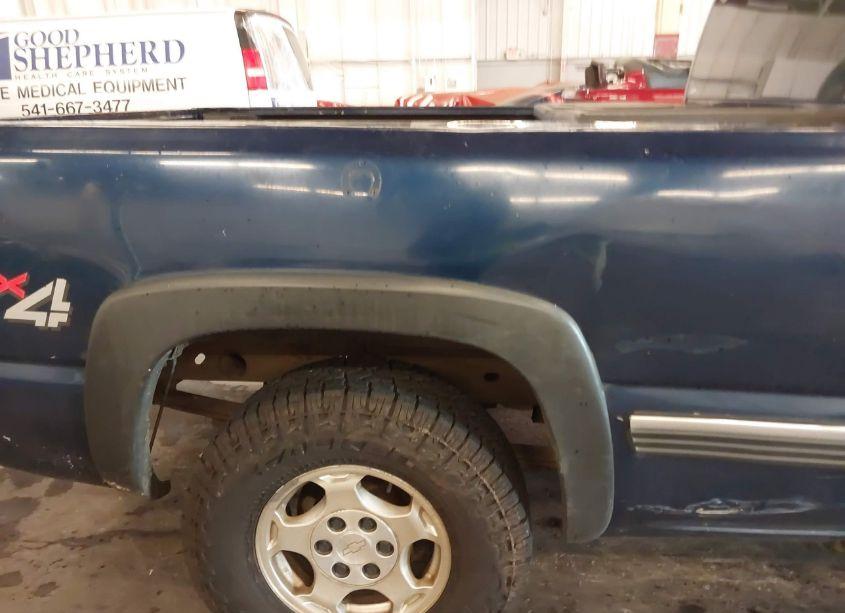 Photo 11 of 2001 Chevrolet Silverado 1500 LS (VIN 1GCEK19V81E144579)