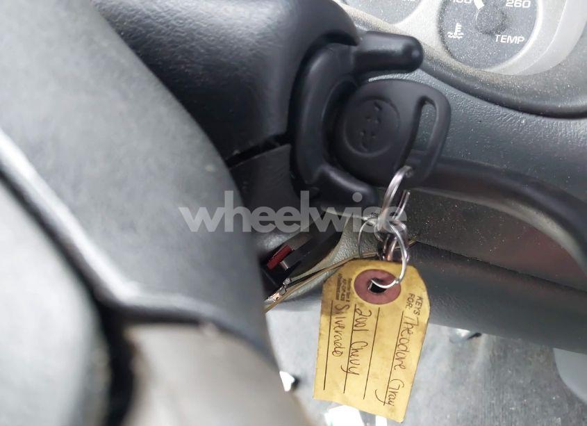 Photo 11 of 2001 Chevrolet Silverado 1500 LS (VIN 1GCEK19V81E212363)