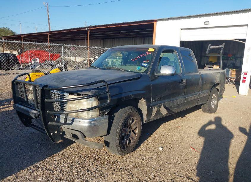 Photo 2 of 2002 Chevrolet Silverado 1500 LS (VIN 1GCEK19V82E236499)