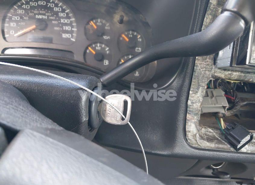 Photo 11 of 2003 Chevrolet Silverado 1500 (VIN 1GCEK19V83Z216148)