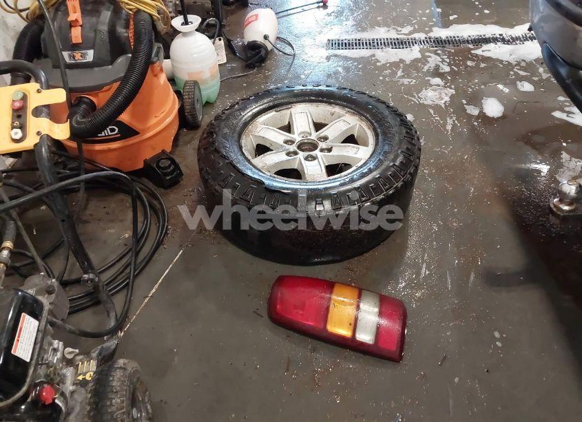 Photo 12 of 2000 Chevrolet Silverado 1500 LS (VIN 1GCEK19V8YE102360)