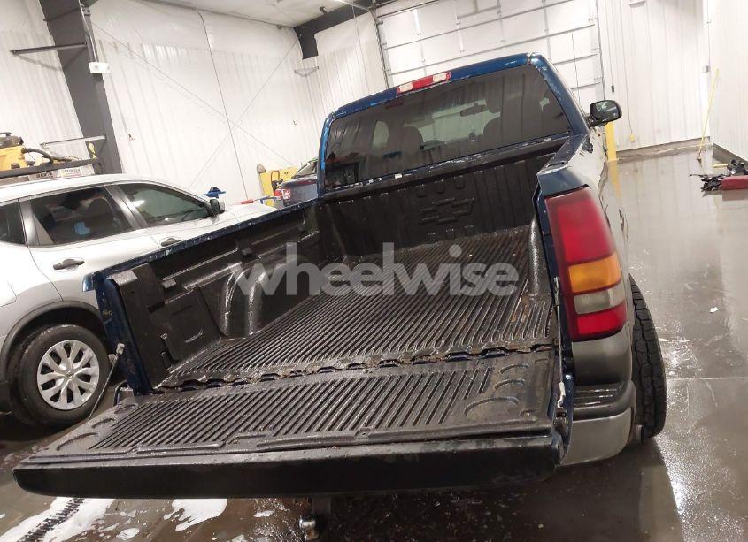 Photo 18 of 2000 Chevrolet Silverado 1500 LS (VIN 1GCEK19V8YE102360)