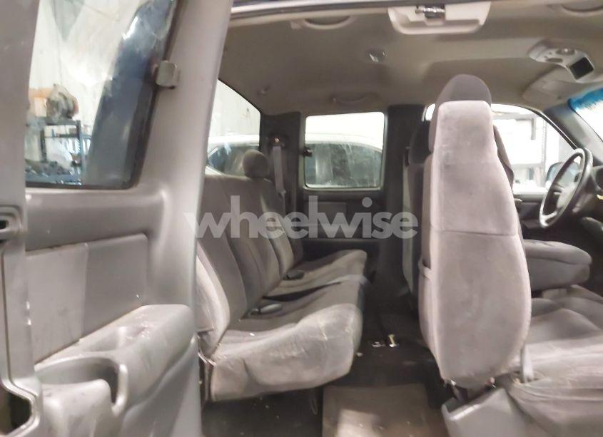 Photo 8 of 2000 Chevrolet Silverado 1500 LS (VIN 1GCEK19V8YE102360)