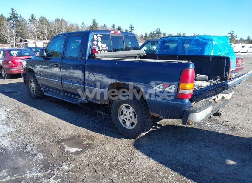 Photo 3 of 2000 Chevrolet Silverado 1500 (VIN 1GCEK19V8YZ285056)