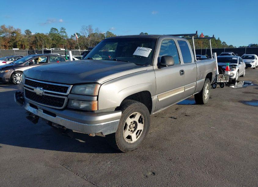 Photo 2 of 2006 Chevrolet Silverado 1500 LT1 (VIN 1GCEK19V96Z127144)