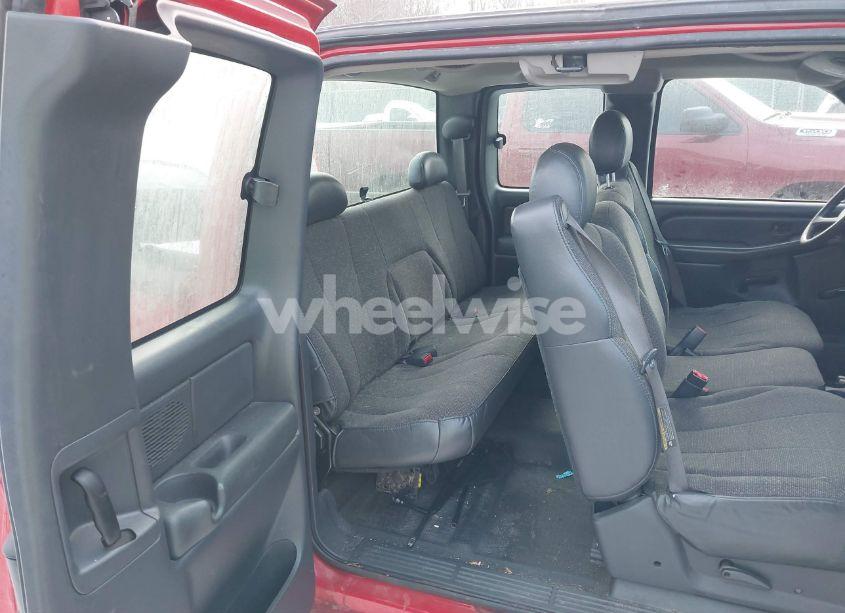 Photo 8 of 2002 Chevrolet Silverado 1500 (VIN 1GCEK19VX2E171025)