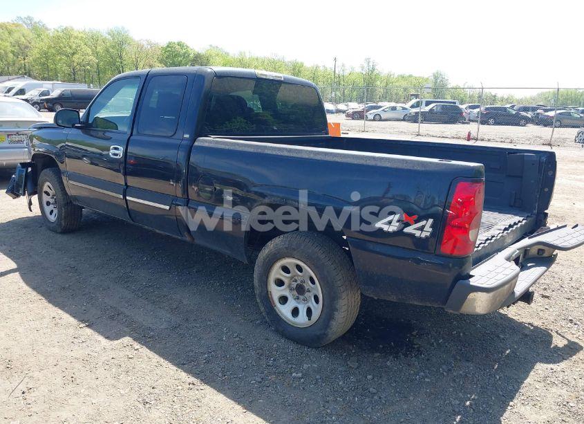 Photo 3 of 2003 Chevrolet Silverado 1500 (VIN 1GCEK19VX3E139791)