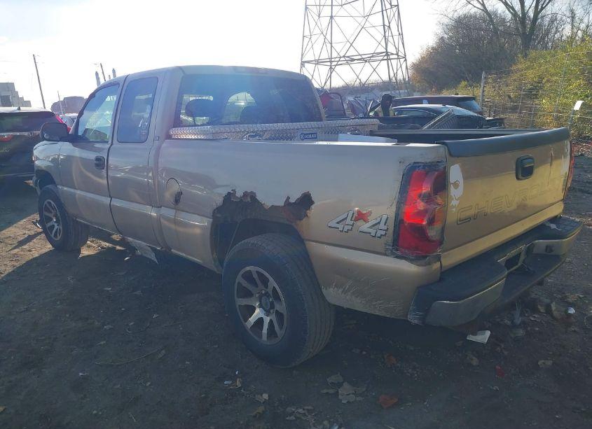 Photo 3 of 2006 Chevrolet Silverado 1500 LS (VIN 1GCEK19VX6E177090)