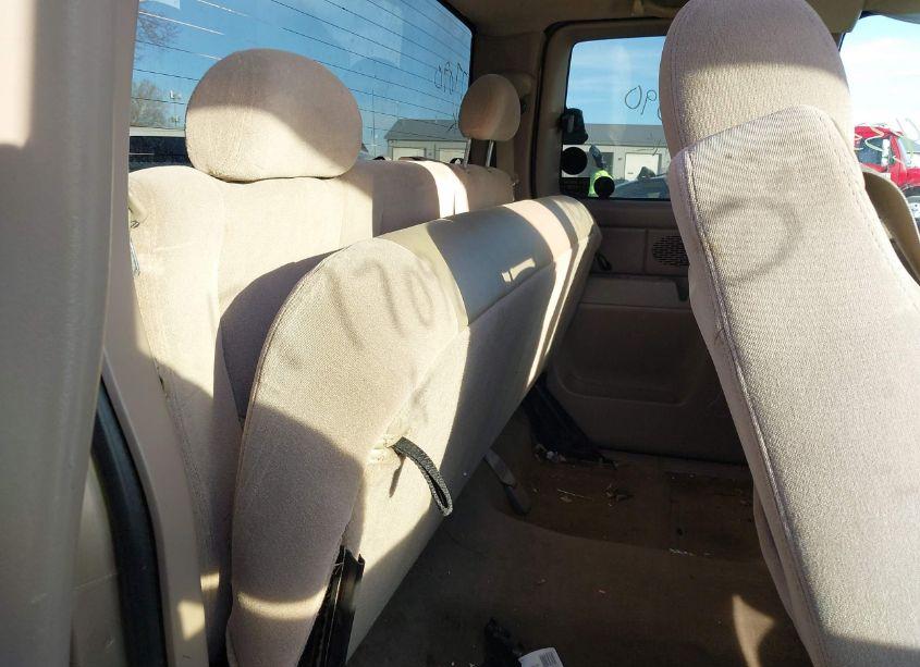 Photo 8 of 2006 Chevrolet Silverado 1500 LS (VIN 1GCEK19VX6E177090)