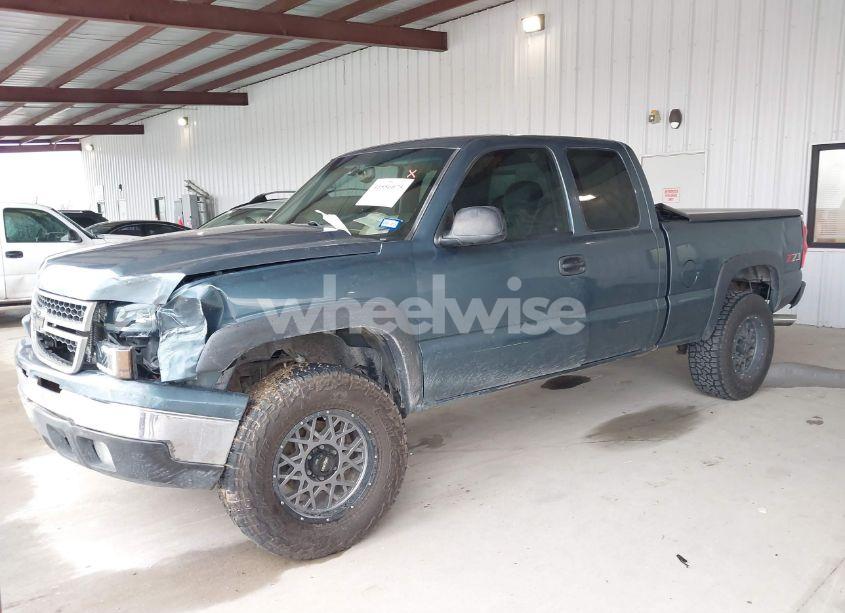 Photo 2 of 2007 Chevrolet Silverado 1500 CLASSIC LT1 (VIN 1GCEK19Z07Z137243)