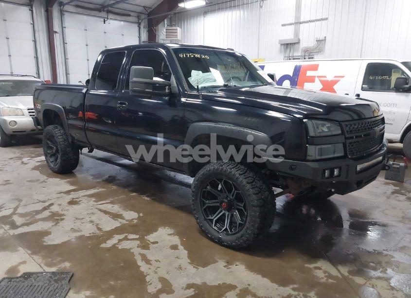 2007 Chevrolet Silverado 1500 CLASSIC LT3 (VIN 1GCEK19Z17Z102324) main photo