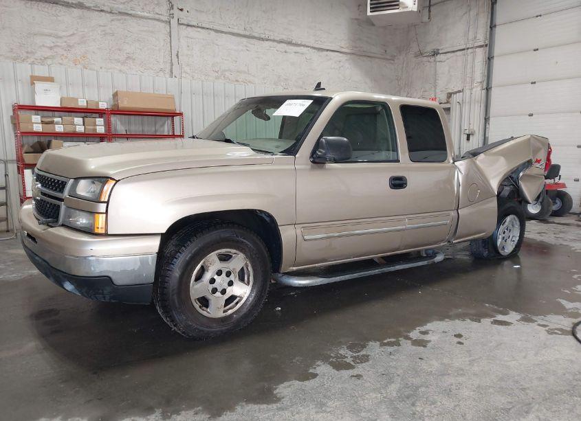 Photo 2 of 2007 Chevrolet Silverado 1500 CLASSIC LT1 (VIN 1GCEK19Z17Z115946)