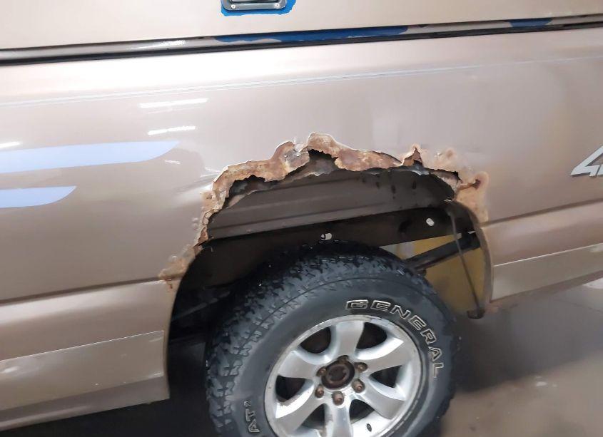 Photo 17 of 2005 Chevrolet Silverado 1500 LS (VIN 1GCEK19Z25E230365)