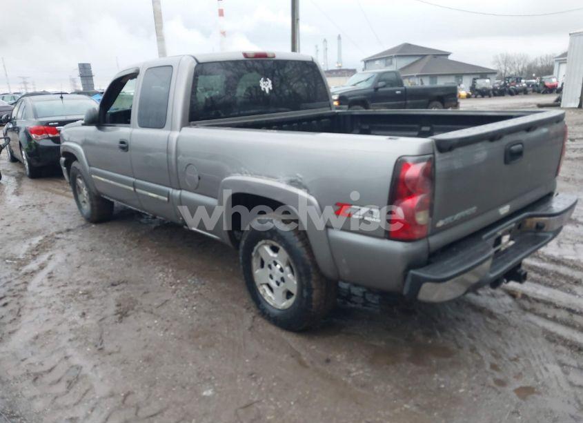 Photo 3 of 2006 Chevrolet Silverado 1500 LT1 (VIN 1GCEK19Z46Z256105)