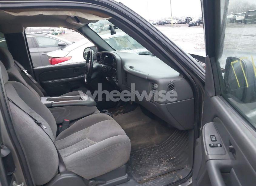 Photo 5 of 2006 Chevrolet Silverado 1500 LT1 (VIN 1GCEK19Z46Z256105)